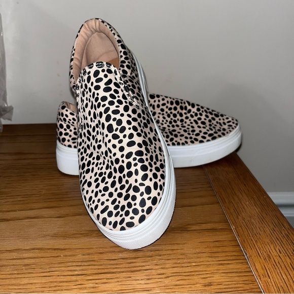 Wild Diva Lounge Spotted Slip-On Shoes - Picture 1 of 5